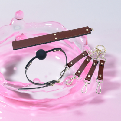 Túi đồ chơi bạo dâm da nâu 8 món