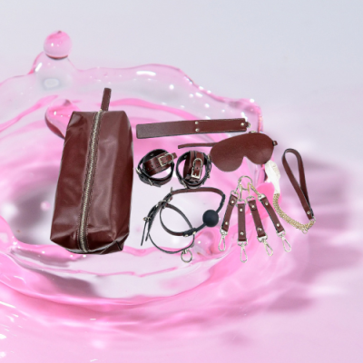 Túi đồ chơi bạo dâm da nâu 8 món