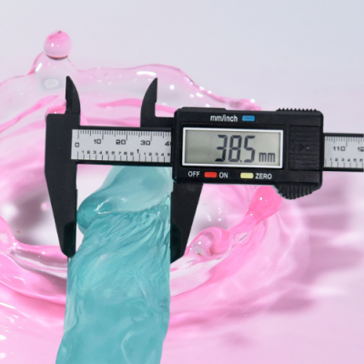 Dương vật giả có đế gắn tường 3 màu nam tính săn chắc