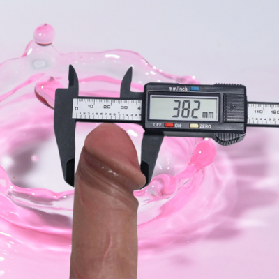 Dương vật giả gắn tường Lovetoy Nature Cock không rung